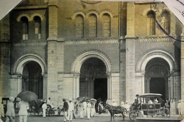 Nhà thờ Đức Bà năm 1930