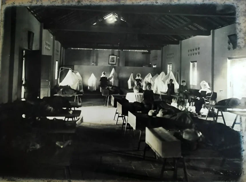 Phía trong bệnh viện Gia Định